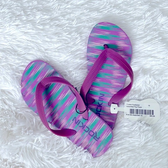 Girls flops! Size 13. NWT’s - Picture 1 of 3